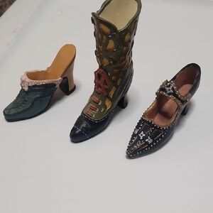 Elegant Ceramic Shoe Figurine Set - Green, Black, Brown